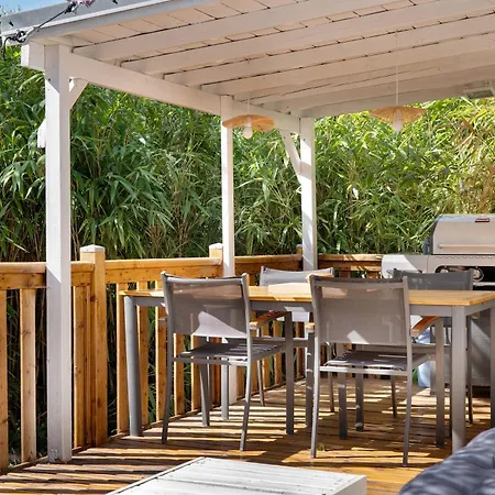 L'echappee Holiday park Saint Alban Auriolles
